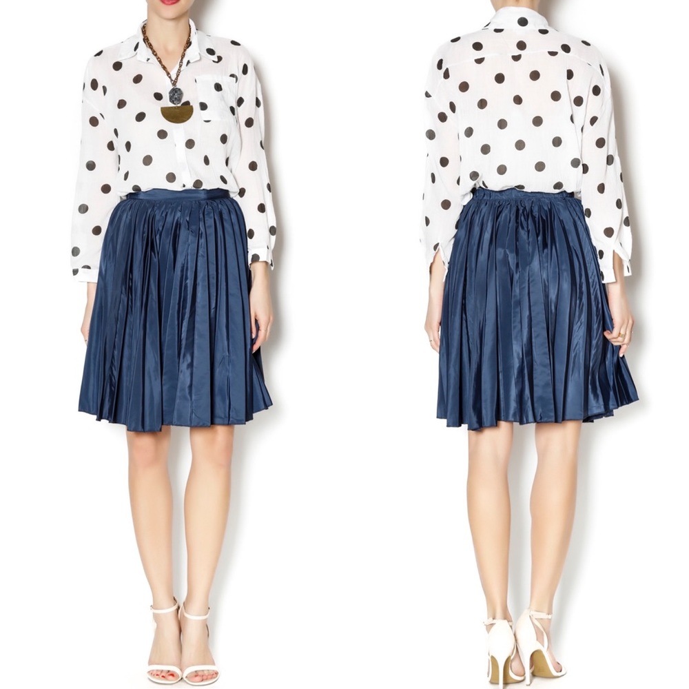 RARE NU* New York Navy Blue Knee Length Pleated Skirt | Size M/L